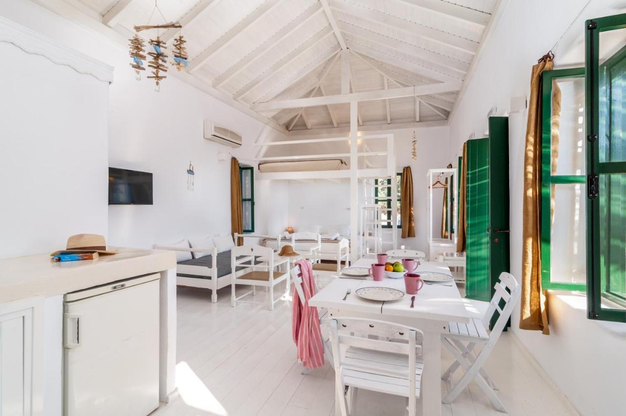 Atlantis Houses Chalki Town Екстериор снимка
