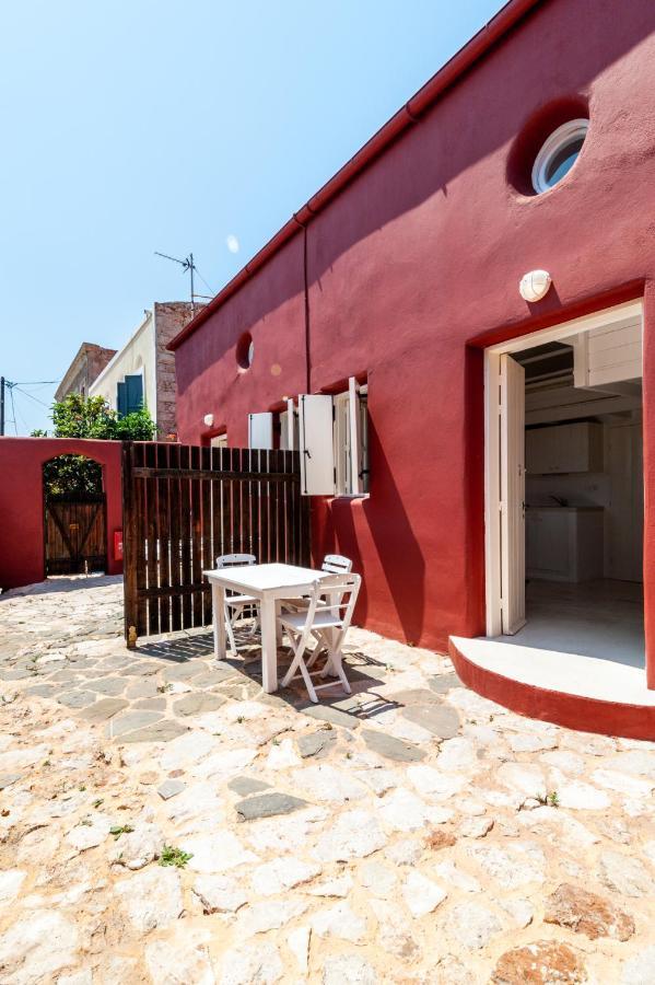 Atlantis Houses Chalki Town Екстериор снимка