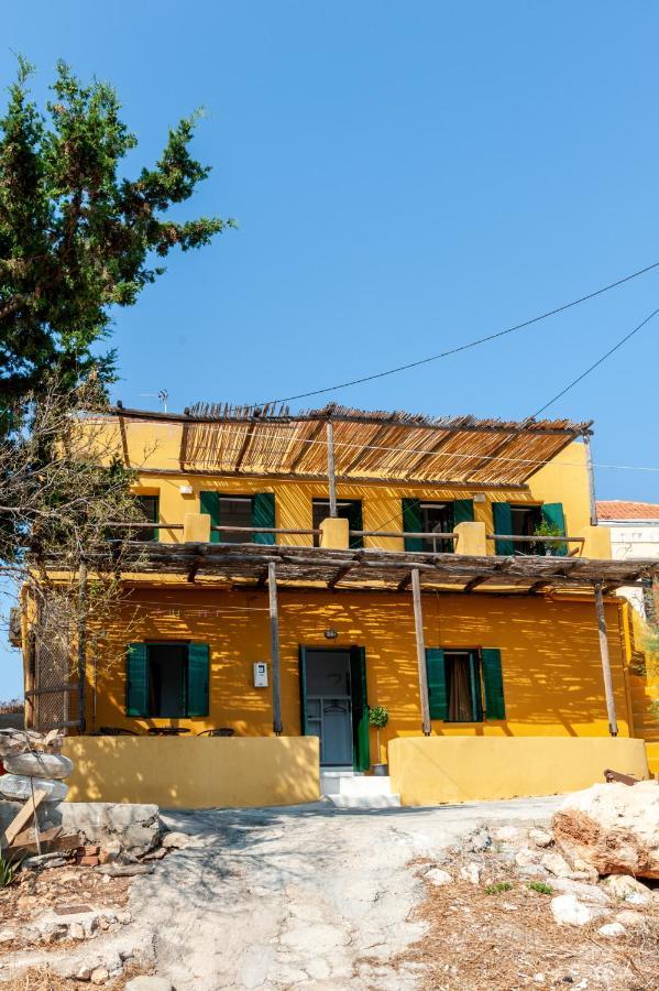 Atlantis Houses Chalki Town Екстериор снимка