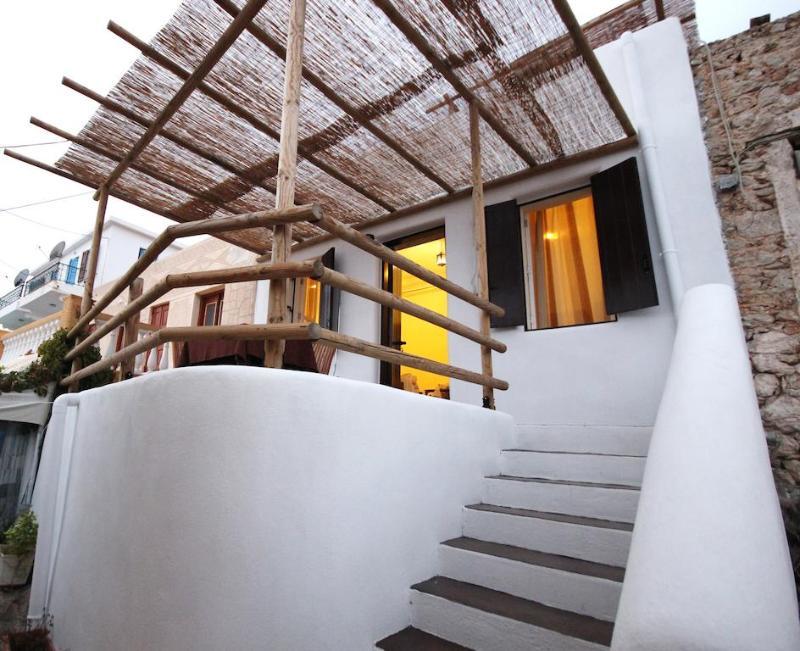 Atlantis Houses Chalki Town Екстериор снимка